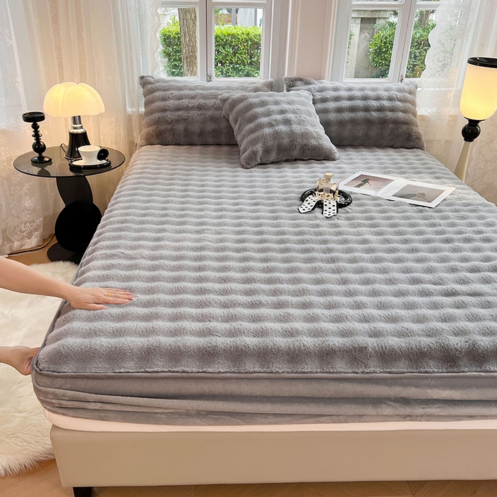 91家纺网 家纺一手货源 找家纺 梦舒羽 2025新款兔毛绒水晶绒床垫保护套牛奶绒床垫套单品床笠单件床笠 兔毛绒泡泡-烟雨灰