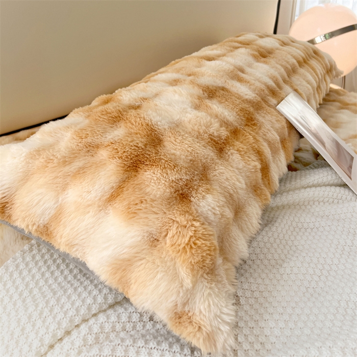 91家纺网 家纺一手货源 找家纺 梦舒羽 2025新款兔毛绒双人枕套牛奶绒加长情侣枕芯套雪花绒枕头套 兔毛绒泡泡-梦幻奶咖