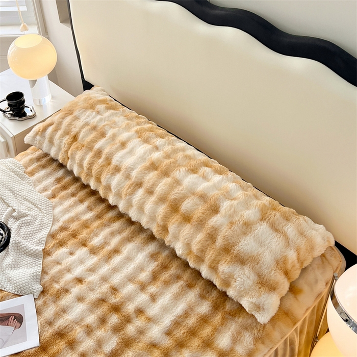 91家纺网 家纺一手货源 找家纺 梦舒羽 2025新款兔毛绒双人枕套牛奶绒加长情侣枕芯套雪花绒枕头套 兔毛绒泡泡-梦幻奶咖