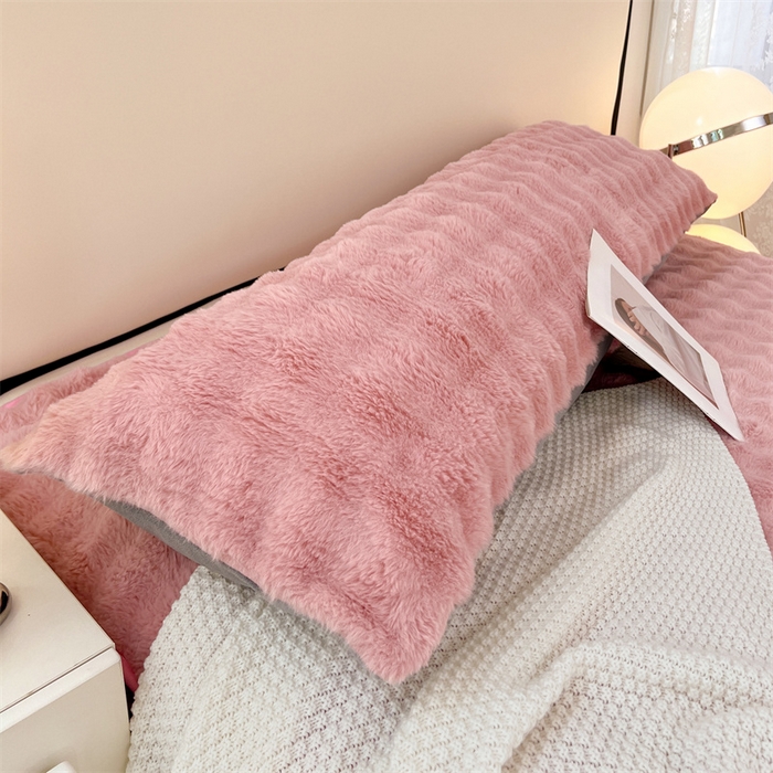 91家纺网 家纺一手货源 找家纺 梦舒羽 2025新款兔毛绒双人枕套牛奶绒加长情侣枕芯套雪花绒枕头套 兔毛绒泡泡-云梦粉