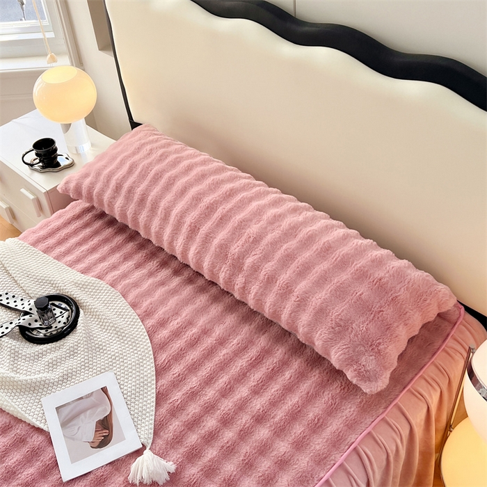 91家纺网 家纺一手货源 找家纺 梦舒羽 2025新款兔毛绒双人枕套牛奶绒加长情侣枕芯套雪花绒枕头套 兔毛绒泡泡-云梦粉