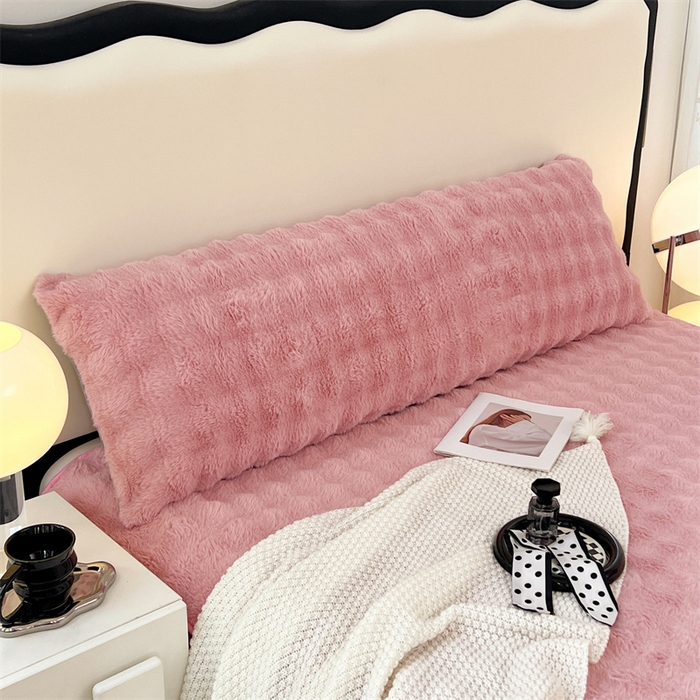 91家纺网 家纺一手货源 找家纺 梦舒羽 2025新款兔毛绒双人枕套牛奶绒加长情侣枕芯套雪花绒枕头套 兔毛绒泡泡-云梦粉