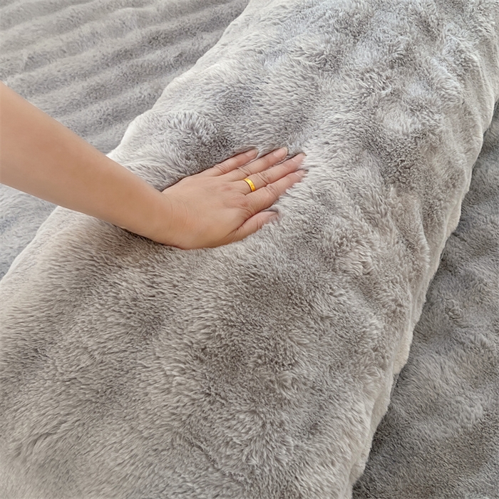 91家纺网 家纺一手货源 找家纺 梦舒羽 2025新款兔毛绒双人枕套牛奶绒加长情侣枕芯套雪花绒枕头套 兔毛绒泡泡-烟雨灰