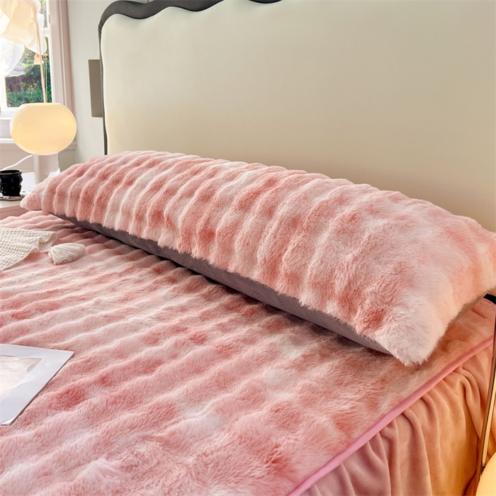 91家纺网 家纺一手货源 找家纺 梦舒羽 2025新款兔毛绒双人枕套牛奶绒加长情侣枕芯套雪花绒枕头套 兔毛绒泡泡-梦幻樱粉