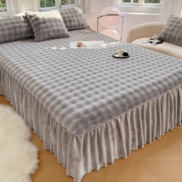 91家纺网 家纺一手货源 找家纺 梦舒羽 2025新款兔毛绒水晶绒床垫保护罩牛奶绒床垫床单罩单件床裙单品床裙 兔毛绒泡泡-烟雨灰