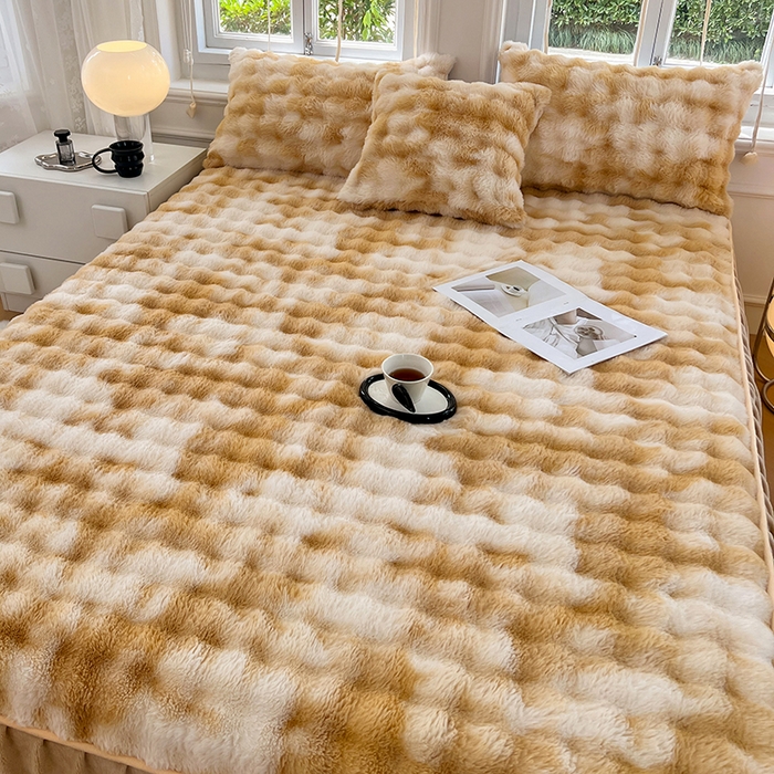 91家纺网 家纺一手货源 找家纺 梦舒羽 2025新款兔毛绒水晶绒床垫保护罩牛奶绒床垫床单罩单件床裙单品床裙 兔毛绒泡泡-梦幻奶咖