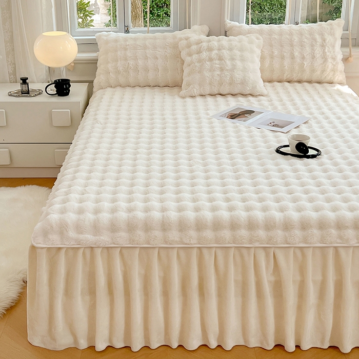 91家纺网 家纺一手货源 找家纺 梦舒羽 2025新款兔毛绒水晶绒床垫保护罩牛奶绒床垫床单罩单件床裙单品床裙 兔毛绒泡泡-晨曦白