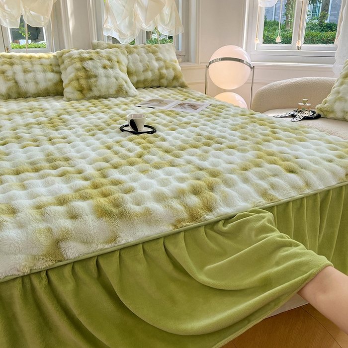 91家纺网 家纺一手货源 找家纺 梦舒羽 2025新款兔毛绒水晶绒床垫保护罩牛奶绒床垫床单罩单件床裙单品床裙 兔毛绒泡泡-梦幻果绿