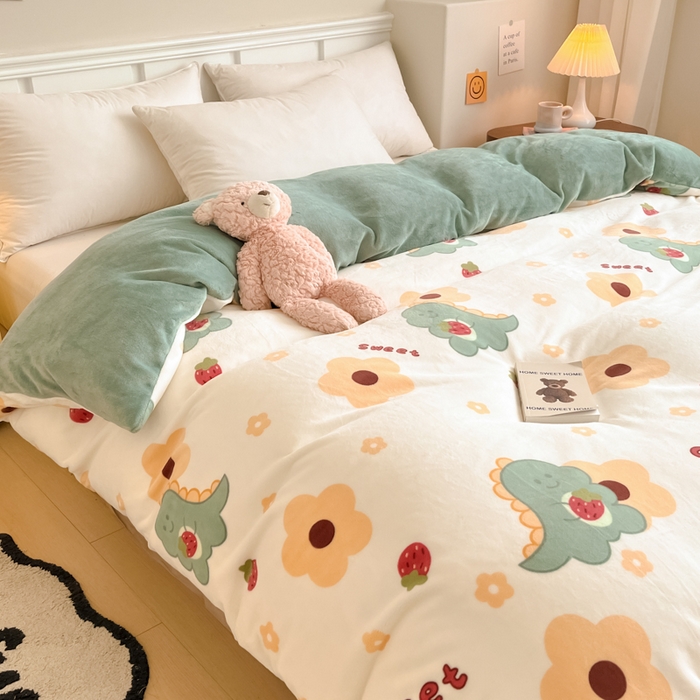 91家纺网 家纺一手货源 找家纺 金盛纺 2025新款高克重牛奶绒印花系列单被套(可定制) 萌萌哒