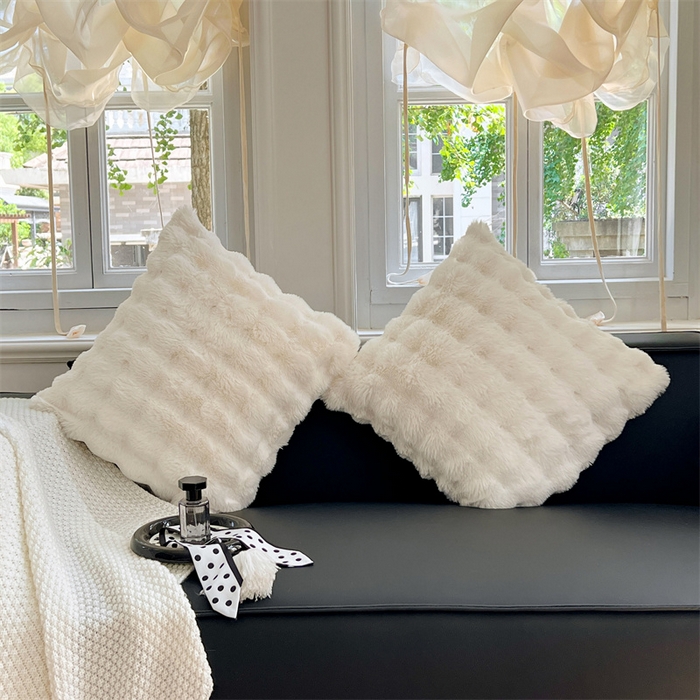 91家纺网 家纺一手货源 找家纺 梦舒羽 2025新款兔毛绒抱枕套单人牛奶绒枕芯套雪花绒宿舍枕头套 兔毛绒泡泡-晨曦白