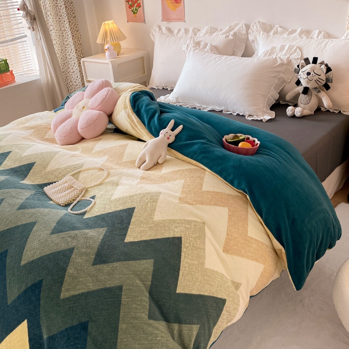 91家纺网 家纺一手货源 找家纺 金盛纺 2025新款高克重牛奶绒印花系列单被套(可定制) 梦境（绿）