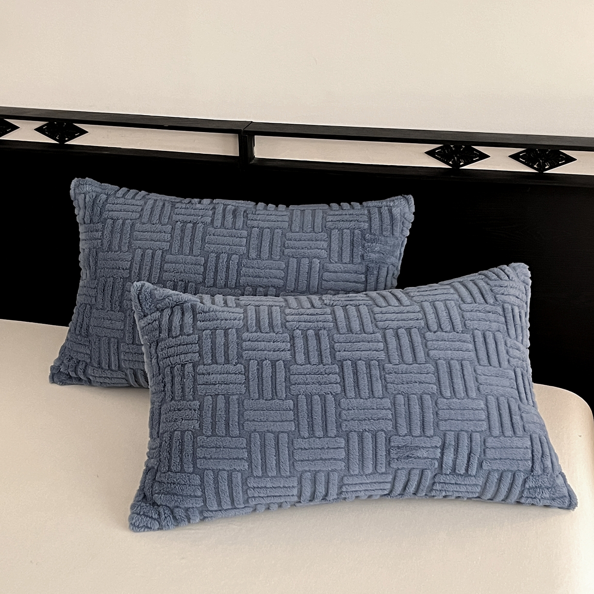 91家纺网 家纺一手货源 找家纺 世纪绒品 2025新款A类几何牛奶绒提花毛毯 几何-深海蓝