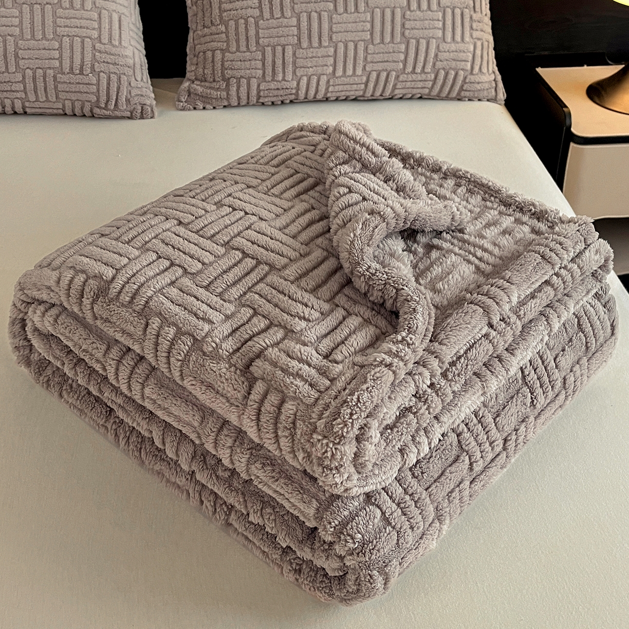 91家纺网 家纺一手货源 找家纺 世纪绒品 2025新款A类几何牛奶绒提花毛毯 几何-幻影灰