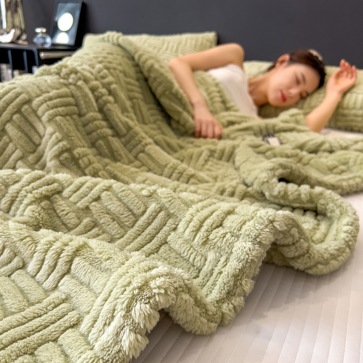 91家纺网 家纺一手货源 找家纺 世纪绒品 2025新款A类几何牛奶绒提花毛毯 几何-果绿