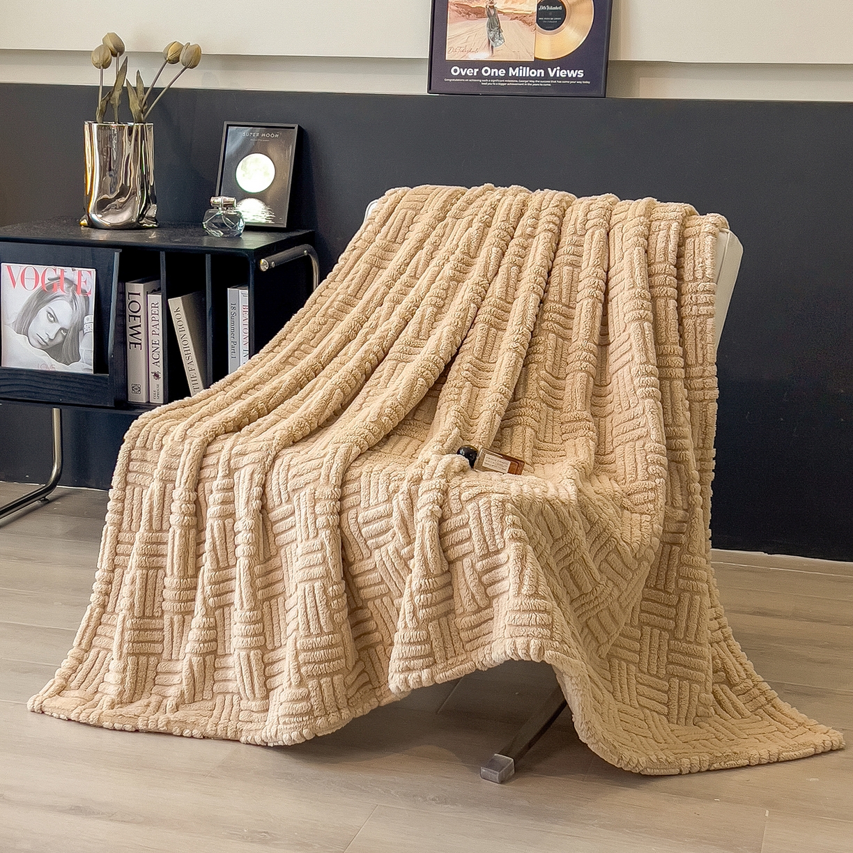 91家纺网 家纺一手货源 找家纺 世纪绒品 2025新款A类几何牛奶绒提花毛毯 几何-伯爵咖