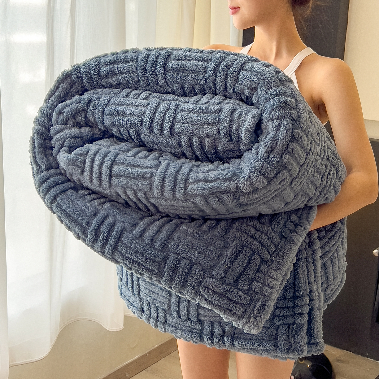 91家纺网 家纺一手货源 找家纺 （总）世纪绒品 2025新款A类几何牛奶绒提花毛毯