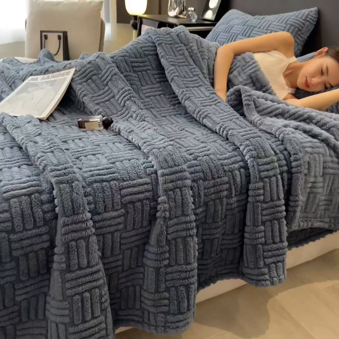 91家纺网 家纺一手货源 找家纺 世纪绒品 2025新款A类几何牛奶绒提花毛毯 几何-深海蓝