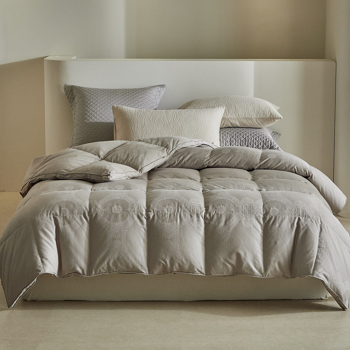 91家纺网 家纺一手货源 找家纺 （总）暖羽屋羽绒馆 2025新款国标95白鹅绒被子 羽绒被芯60s大提花羽绒被 双人鹅绒被2米 婚庆被子