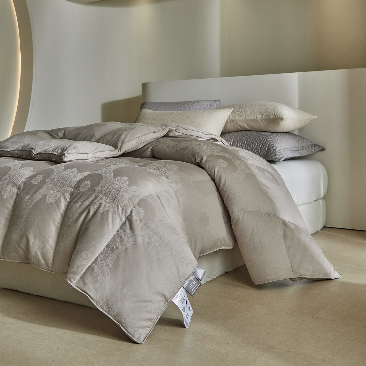 91家纺网 家纺一手货源 找家纺 （总）暖羽屋羽绒馆 2025新款国标95白鹅绒被子 羽绒被芯60s大提花羽绒被 双人鹅绒被2米 婚庆被子