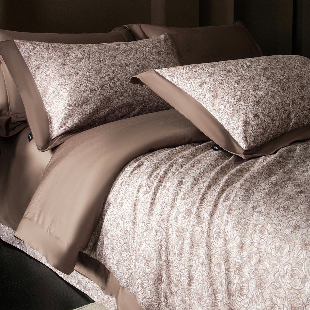 91家纺网 家纺一手货源 找家纺 （总）洺兰家居 2025新款100支全棉新疆棉单拼角工艺款四件套长绒棉贴边床单床笠床上用品套件专（控价标准275加大285床笠275）