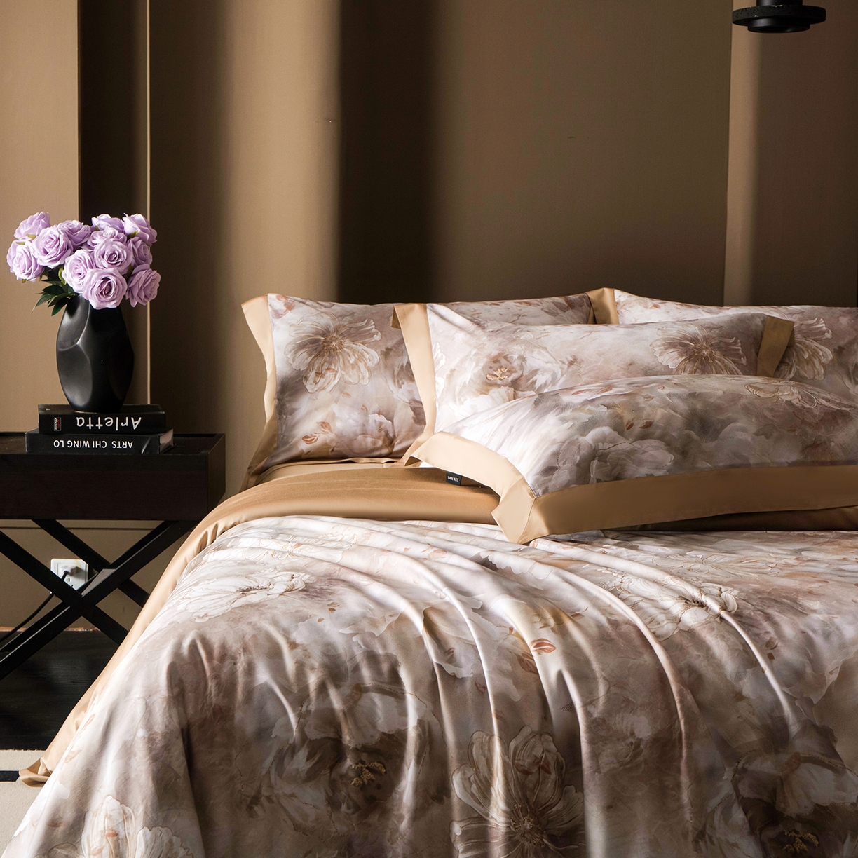 91家纺网 家纺一手货源 找家纺 洺兰家居 2025新款100支全棉新疆棉单拼角工艺款四件套长绒棉贴边床单床笠床上用品套件专（控价标准275加大285床笠275） 云锦