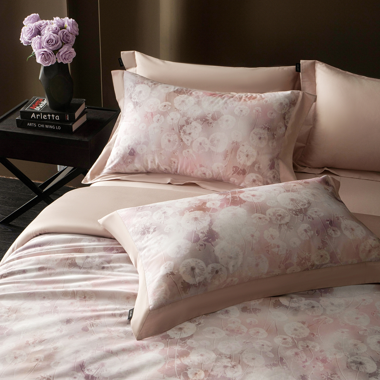 91家纺网 家纺一手货源 找家纺 洺兰家居 2025新款100支全棉新疆棉单拼角工艺款四件套长绒棉贴边床单床笠床上用品套件专（控价标准275加大285床笠275） 璀璨