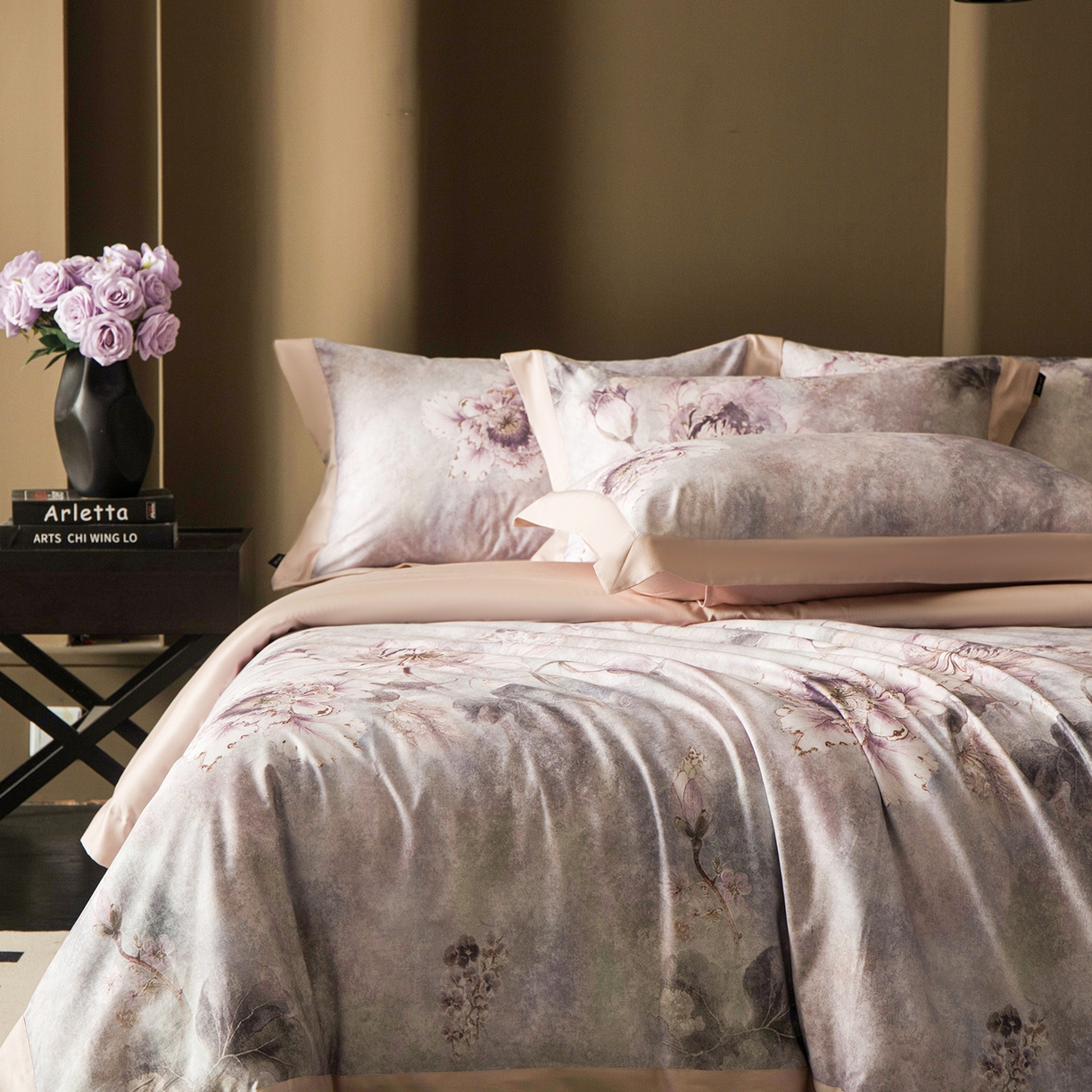 91家纺网 家纺一手货源 找家纺 洺兰家居 2025新款100支全棉新疆棉单拼角工艺款四件套长绒棉贴边床单床笠床上用品套件专（控价标准275加大285床笠275） 芊梦