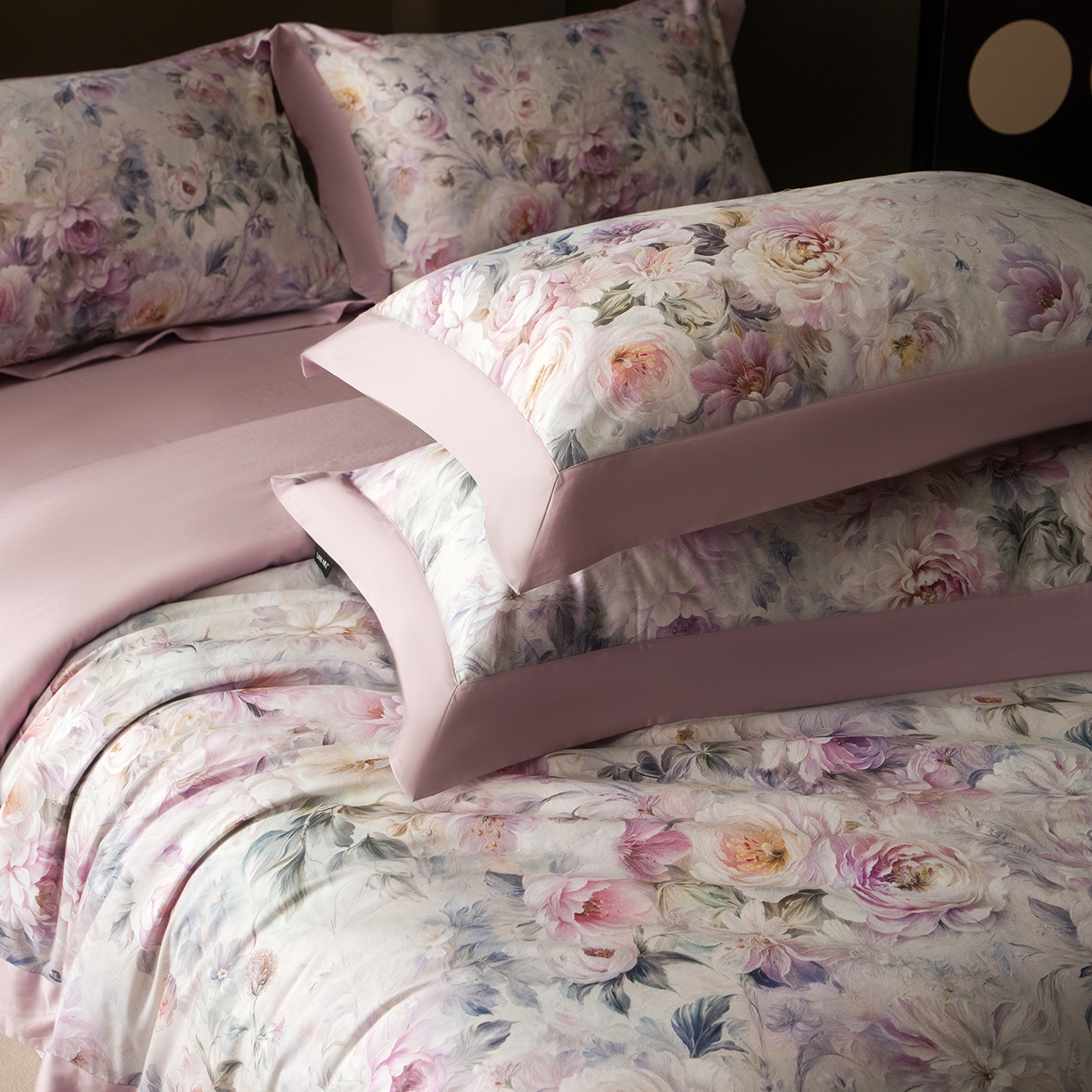 91家纺网 家纺一手货源 找家纺 洺兰家居 2025新款100支全棉新疆棉单拼角工艺款四件套长绒棉贴边床单床笠床上用品套件专（控价标准275加大285床笠275） 洛缇