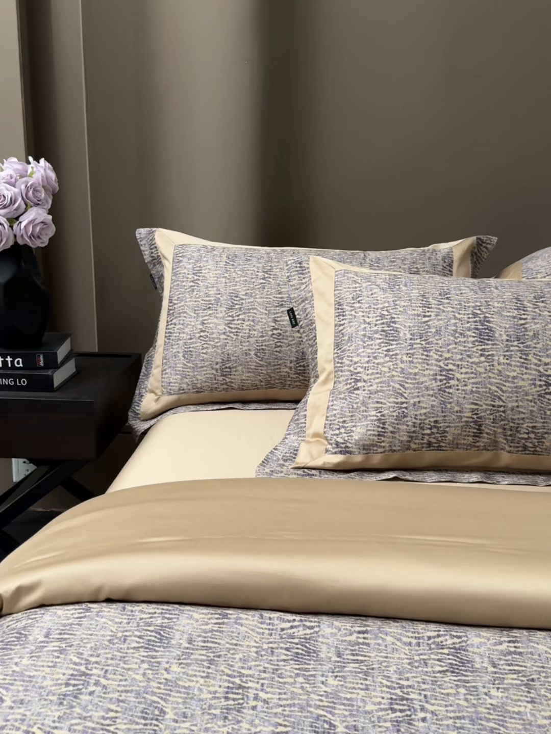 91家纺网 家纺一手货源 找家纺 （总）洺兰家居 2025新款100支全棉新疆棉贴布工艺款四件套长绒棉贴边床单床笠床上用品套件专版（控价标准275加大285床笠275）