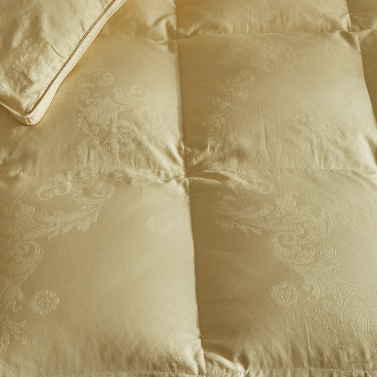 91家纺网 家纺一手货源 找家纺 暖羽屋羽绒馆 2025新款国标95白鹅绒被子 羽绒被芯60s大提花羽绒被 双人鹅绒被2米 婚庆被子 普希斯 耀金