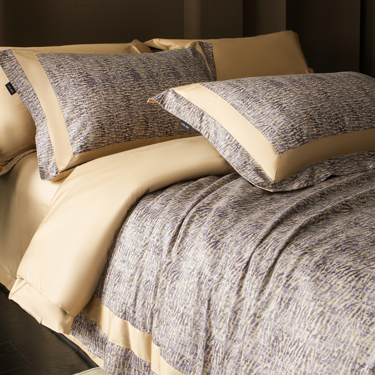 91家纺网 家纺一手货源 找家纺 （总）洺兰家居 2025新款100支全棉新疆棉贴布工艺款四件套长绒棉贴边床单床笠床上用品套件专版（控价标准275加大285床笠275）