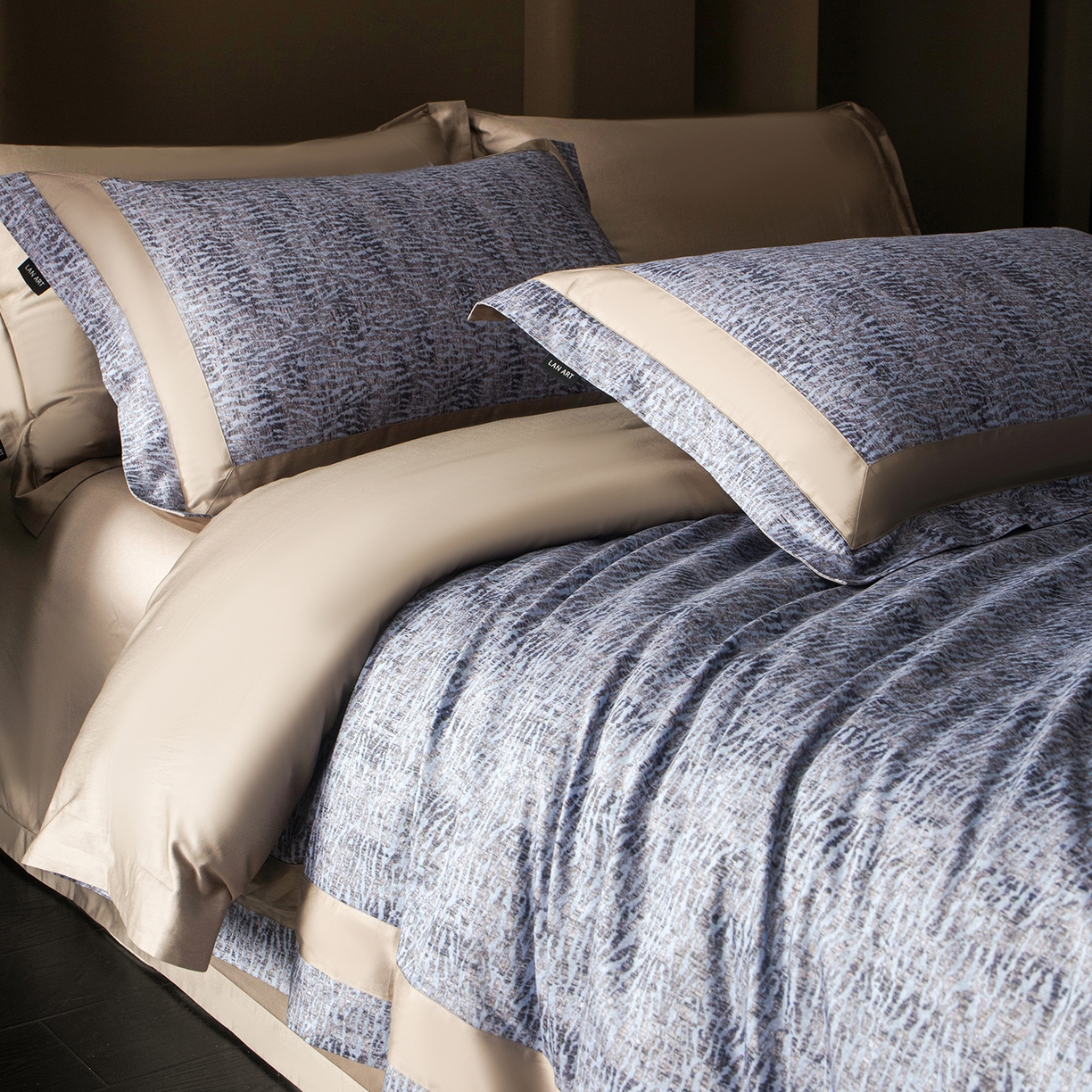 91家纺网 家纺一手货源 找家纺 （总）洺兰家居 2025新款100支全棉新疆棉贴布工艺款四件套长绒棉贴边床单床笠床上用品套件专版（控价标准275加大285床笠275）