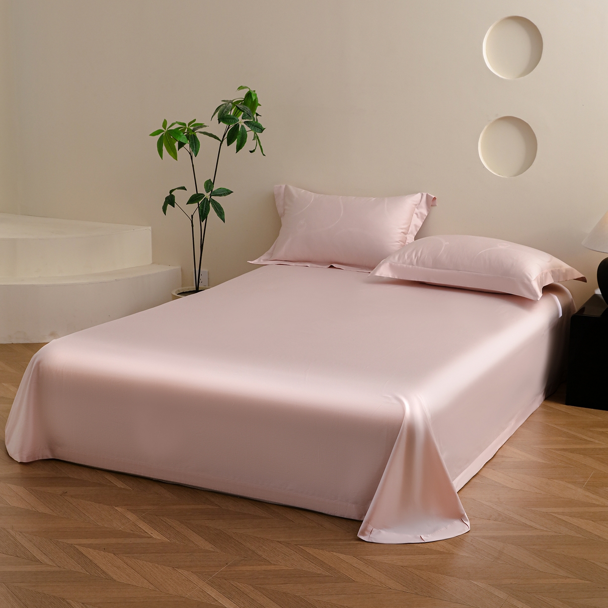 91家纺网 家纺一手货源 找家纺 洺兰家居 2025新款60支全棉新疆棉大提花拼角款四件套长绒棉贴边床单床笠床上用品套件专版（控价标准245加大260床笠255） 百合-浅粉