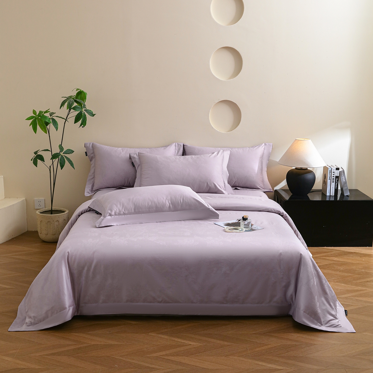 91家纺网 家纺一手货源 找家纺 洺兰家居 2025新款60支全棉新疆棉大提花拼角款四件套长绒棉贴边床单床笠床上用品套件专版（控价标准245加大260床笠255） 苏菲-浅紫