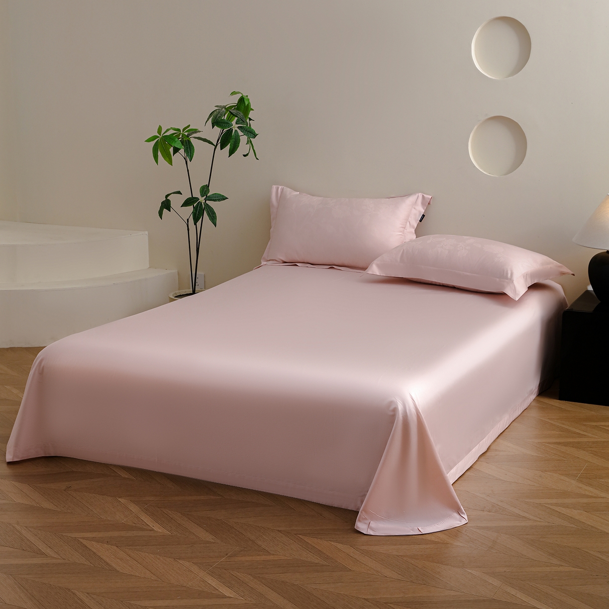 91家纺网 家纺一手货源 找家纺 洺兰家居 2025新款60支全棉新疆棉大提花拼角款四件套长绒棉贴边床单床笠床上用品套件专版（控价标准245加大260床笠255） 苏菲-浅粉