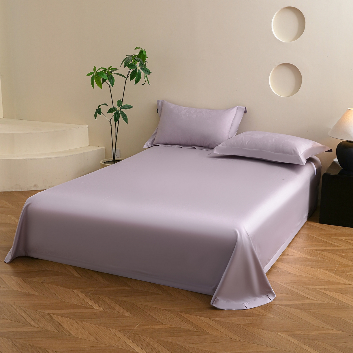 91家纺网 家纺一手货源 找家纺 洺兰家居 2025新款60支全棉新疆棉大提花拼角款四件套长绒棉贴边床单床笠床上用品套件专版（控价标准245加大260床笠255） 苏菲-浅紫