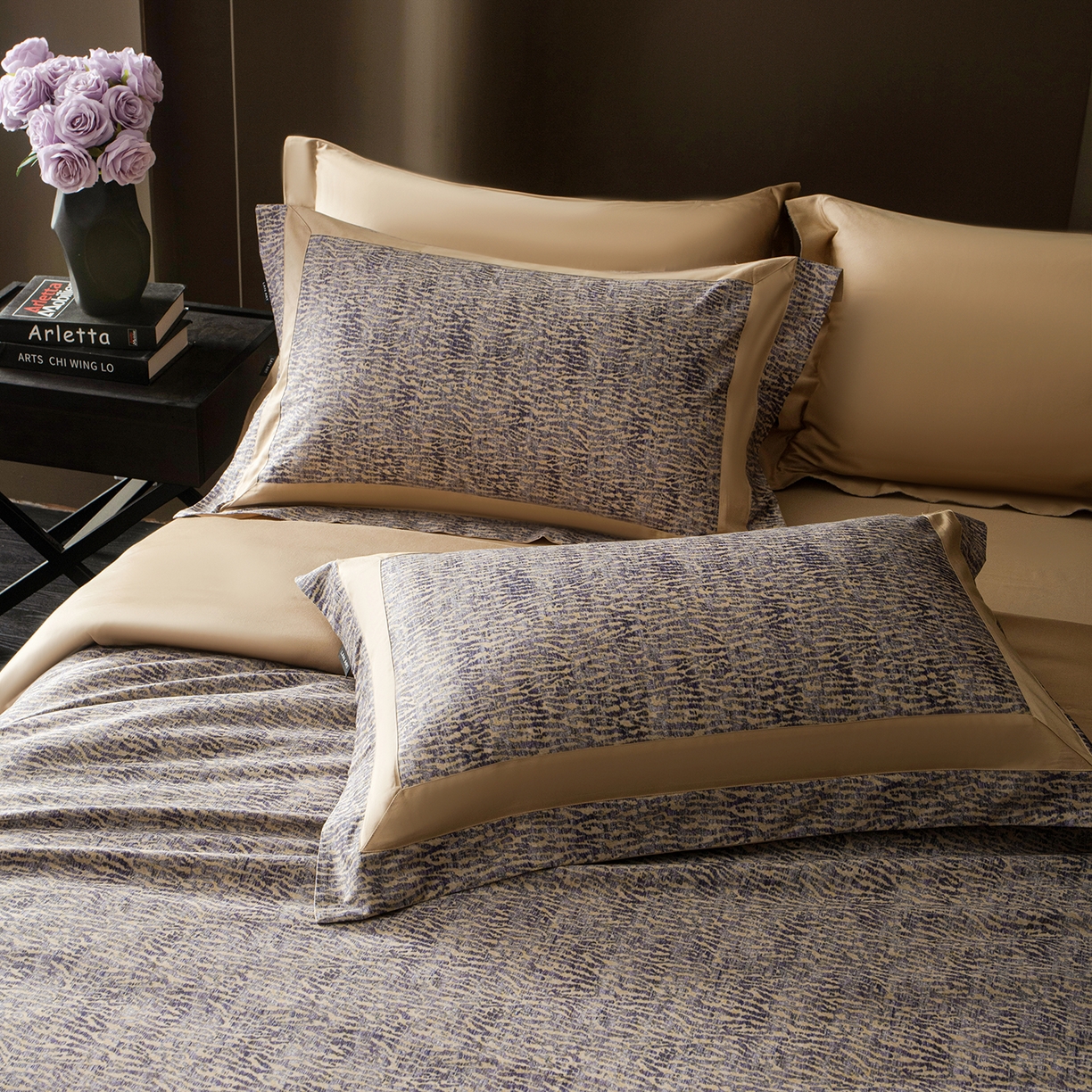 91家纺网 家纺一手货源 找家纺 洺兰家居 2025新款100支全棉新疆棉贴布工艺款四件套长绒棉贴边床单床笠床上用品套件专版（控价标准275加大285床笠275） 古娅-咖