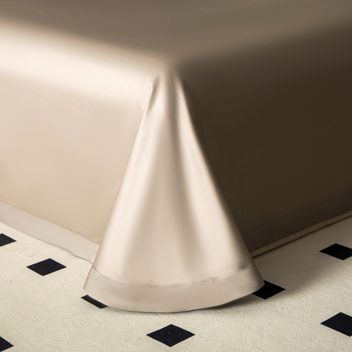 91家纺网 家纺一手货源 找家纺 洺兰家居 2025新款100支全棉新疆棉贴布工艺款四件套长绒棉贴边床单床笠床上用品套件专版（控价标准275加大285床笠275） 古娅-兰