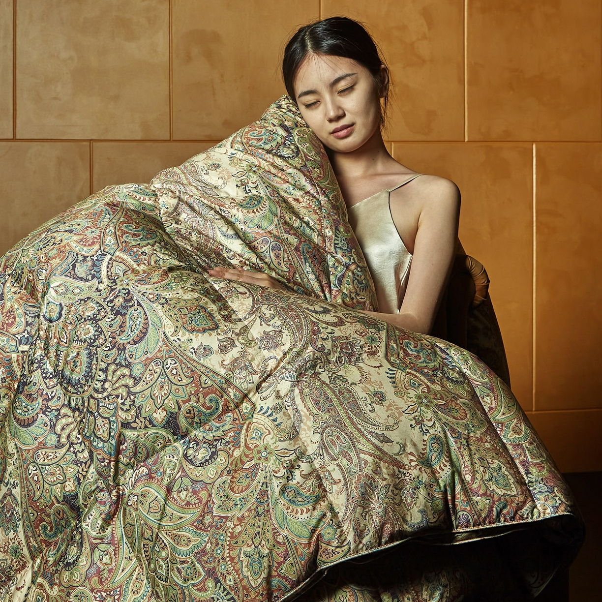 91家纺网 家纺一手货源 找家纺 暖羽屋羽绒馆 2025新款国标95鸭绒被子 风情春秋被 羽绒被 婚庆羽绒被芯 双人加厚冬被 H 佩丽丝