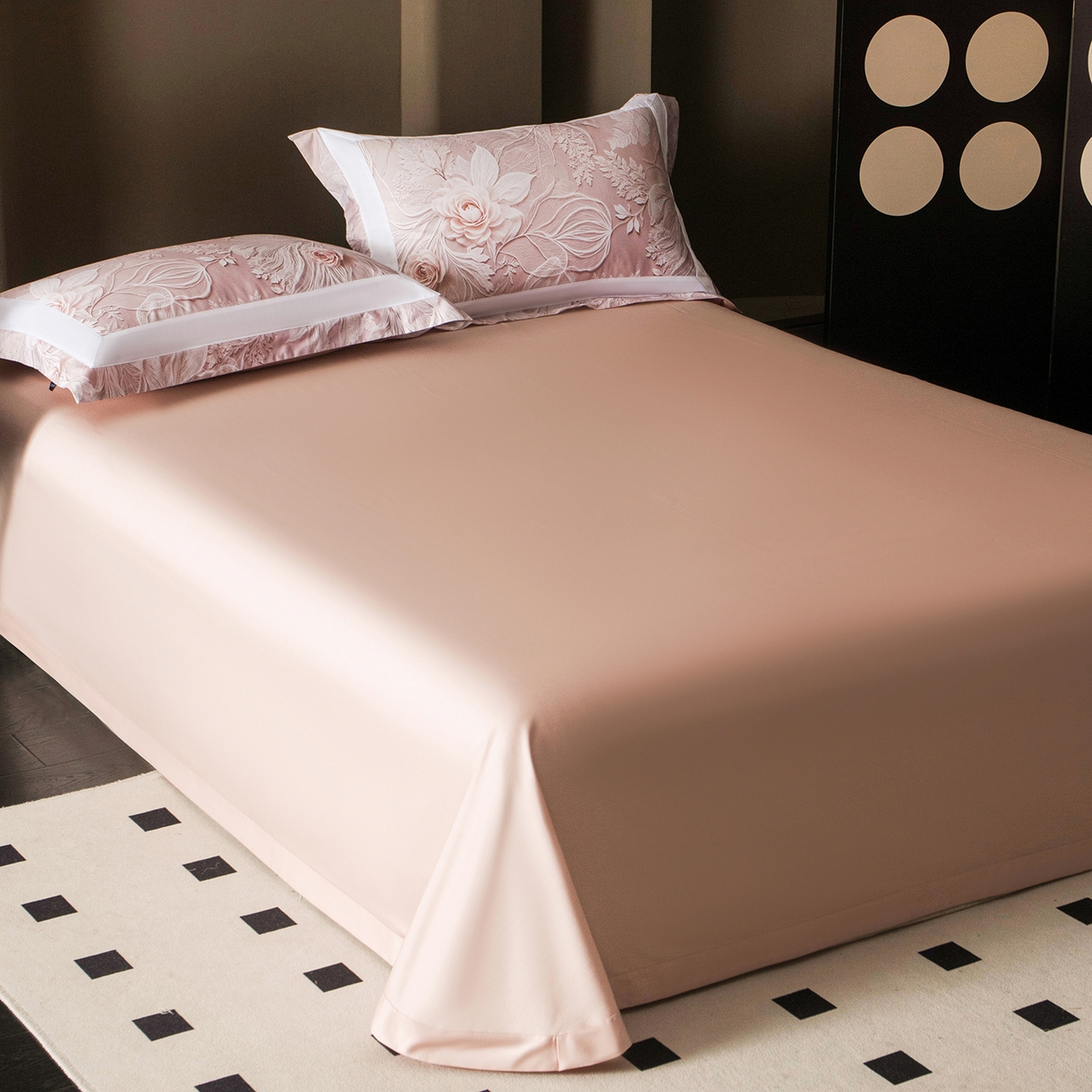 91家纺网 家纺一手货源 找家纺 洺兰家居 2025新款100支全棉新疆棉贴布工艺款四件套长绒棉贴边床单床笠床上用品套件专版（控价标准275加大285床笠275） 卡斯纳-粉