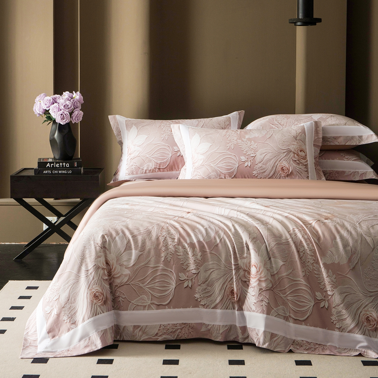 91家纺网 家纺一手货源 找家纺 洺兰家居 2025新款100支全棉新疆棉贴布工艺款四件套长绒棉贴边床单床笠床上用品套件专版（控价标准275加大285床笠275） 卡斯纳-粉