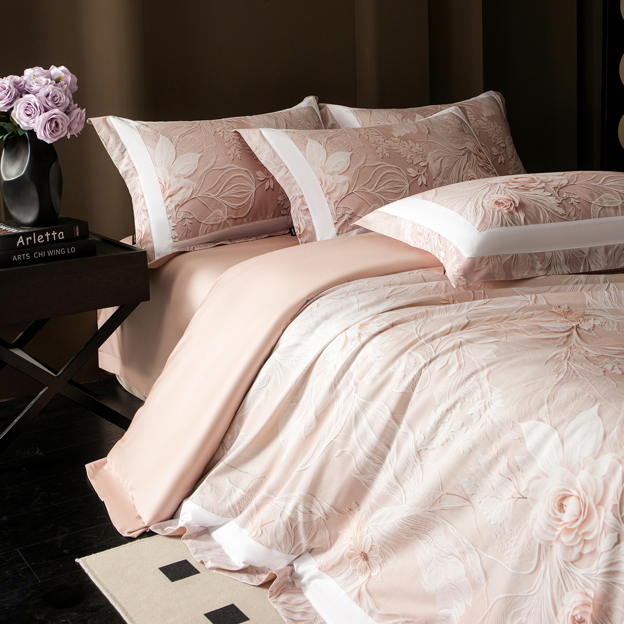 91家纺网 家纺一手货源 找家纺 洺兰家居 2025新款100支全棉新疆棉贴布工艺款四件套长绒棉贴边床单床笠床上用品套件专版（控价标准275加大285床笠275） 卡斯纳-粉