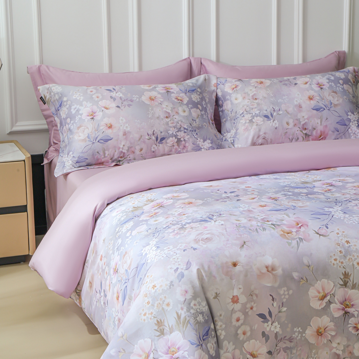 91家纺网 家纺一手货源 找家纺 （总）洺兰家居 2025新款100支全棉新疆棉数码印花四件套长绒棉贴边床单床笠床上用品套件-专版（控价标准235加大255床笠245）