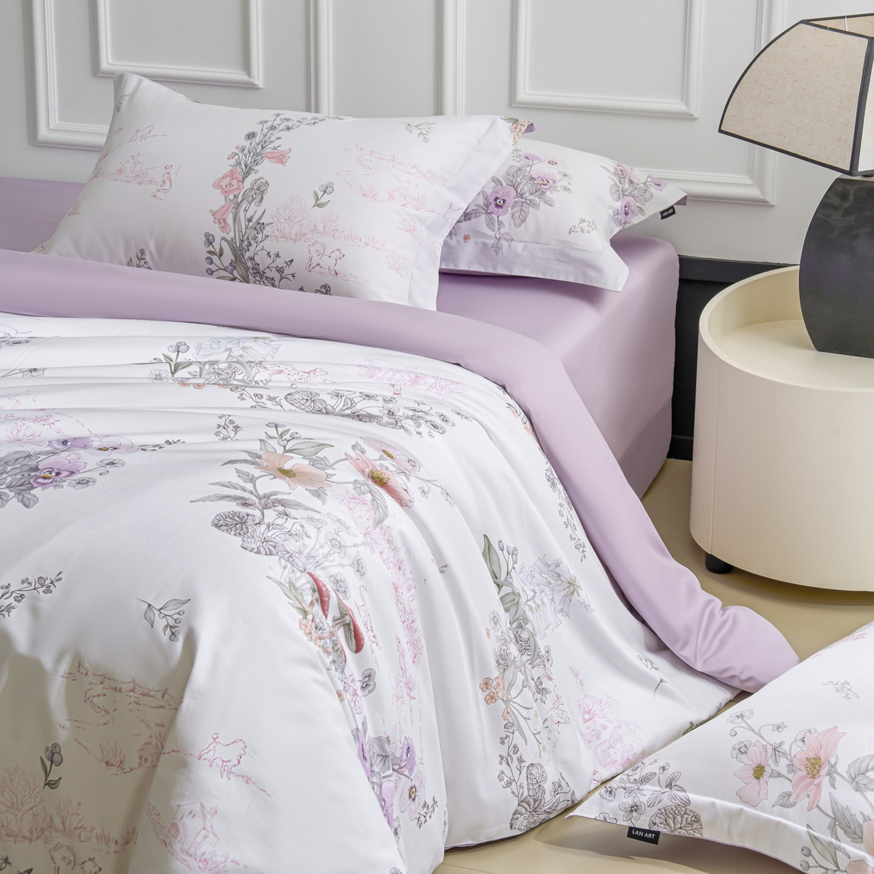 91家纺网 家纺一手货源 找家纺 洺兰家居 2025新款100支全棉新疆棉数码印花四件套长绒棉贴边床单床笠床上用品套件-专版（控价标准235加大255床笠245） 阿泰勒