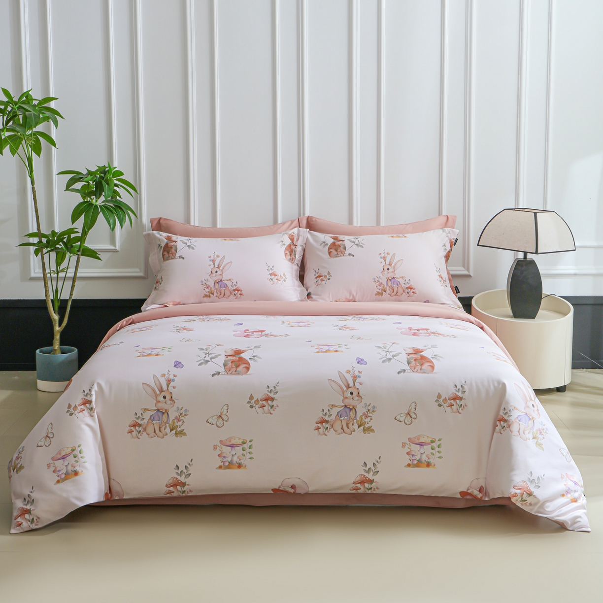 91家纺网 家纺一手货源 找家纺 洺兰家居 2025新款100支全棉新疆棉数码印花四件套长绒棉贴边床单床笠床上用品套件-专版（控价标准235加大255床笠245） 柏林童话