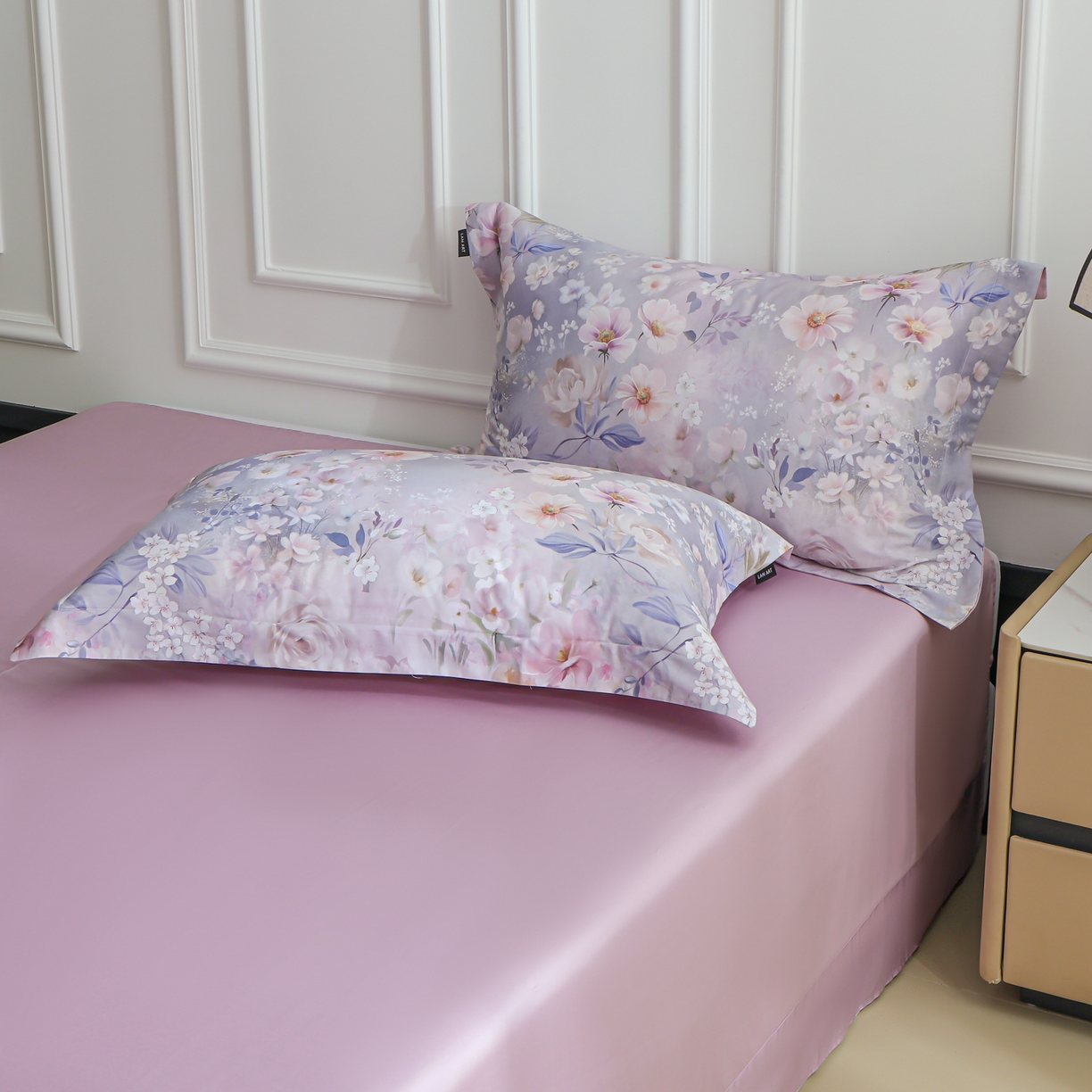 91家纺网 家纺一手货源 找家纺 洺兰家居 2025新款100支全棉新疆棉数码印花四件套长绒棉贴边床单床笠床上用品套件-专版（控价标准235加大255床笠245） 琪花瑶草