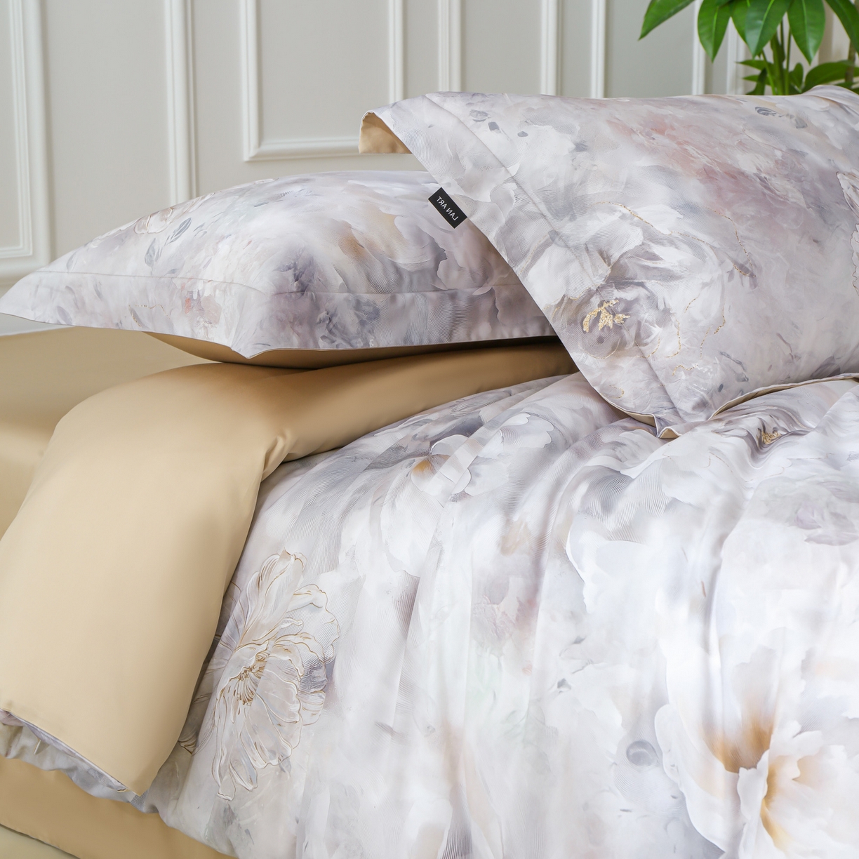 91家纺网 家纺一手货源 找家纺 洺兰家居 2025新款100支全棉新疆棉数码印花四件套长绒棉贴边床单床笠床上用品套件-专版（控价标准235加大255床笠245） 雾里看花