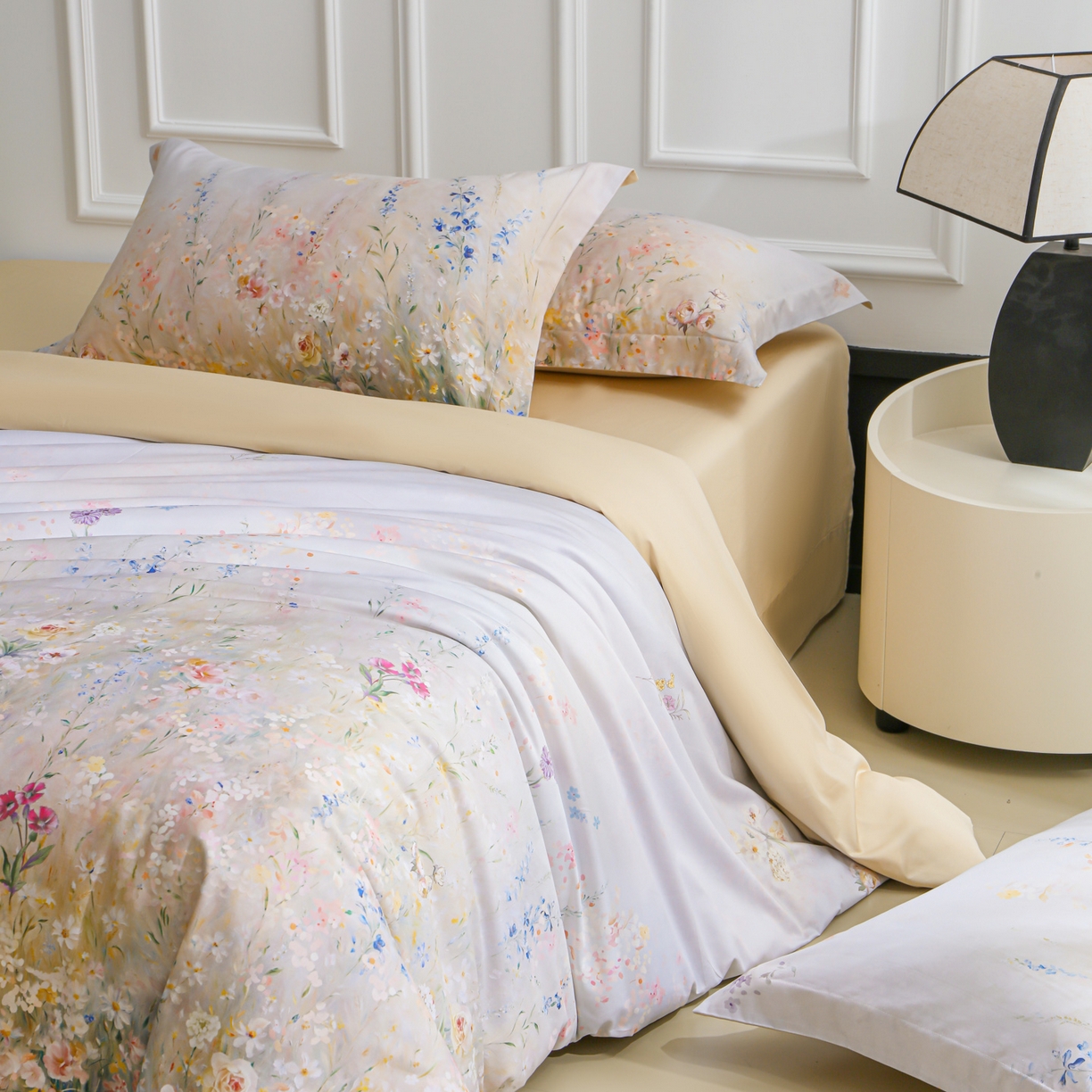 91家纺网 家纺一手货源 找家纺 洺兰家居 2025新款100支全棉新疆棉数码印花四件套长绒棉贴边床单床笠床上用品套件-专版（控价标准235加大255床笠245） 绚丽花溪