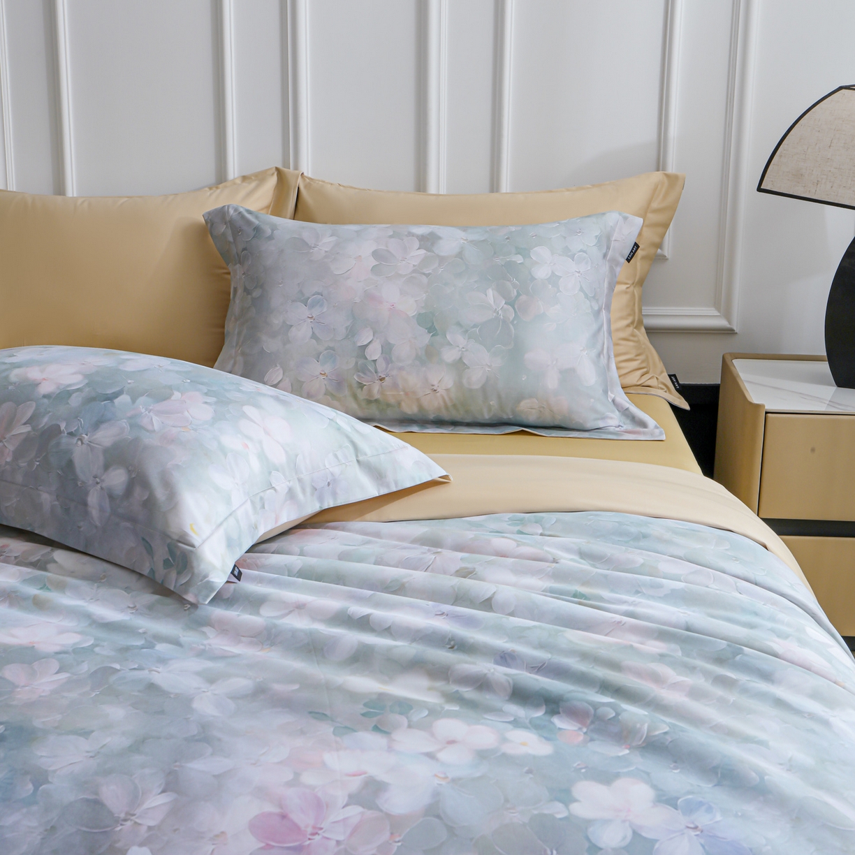 91家纺网 家纺一手货源 找家纺 洺兰家居 2025新款100支全棉新疆棉数码印花四件套长绒棉贴边床单床笠床上用品套件-专版（控价标准235加大255床笠245） 伊甸花园-绿