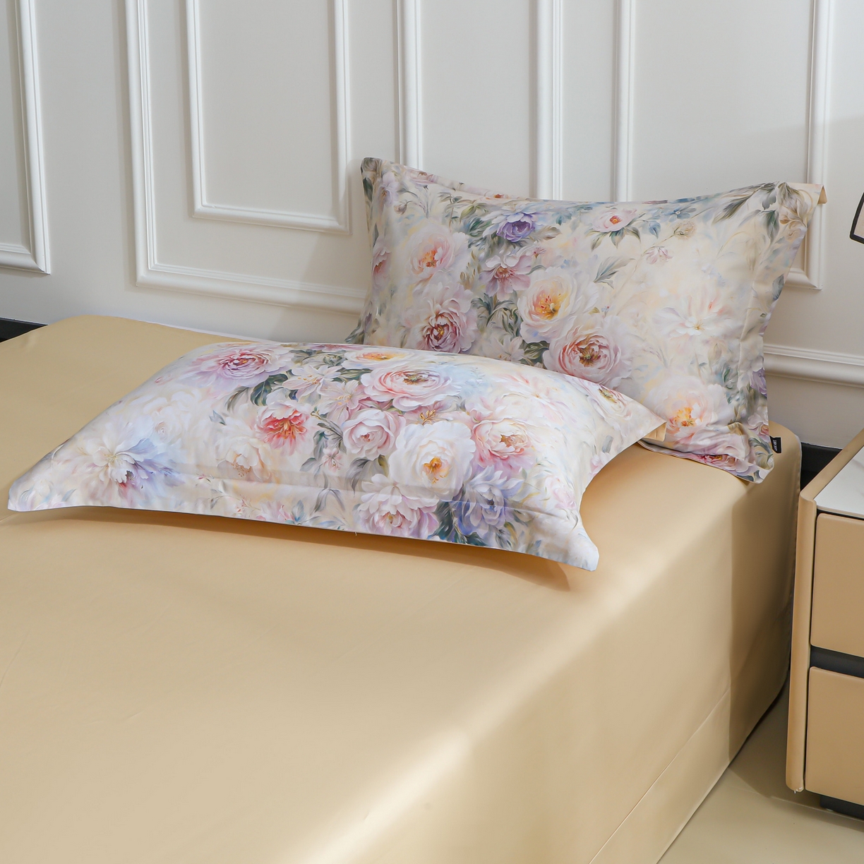 91家纺网 家纺一手货源 找家纺 洺兰家居 2025新款100支全棉新疆棉数码印花四件套长绒棉贴边床单床笠床上用品套件-专版（控价标准235加大255床笠245） 雨露花香